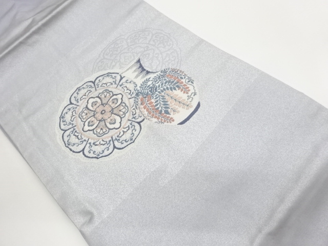Nagoya obi with woven pattern of pots on mirror back